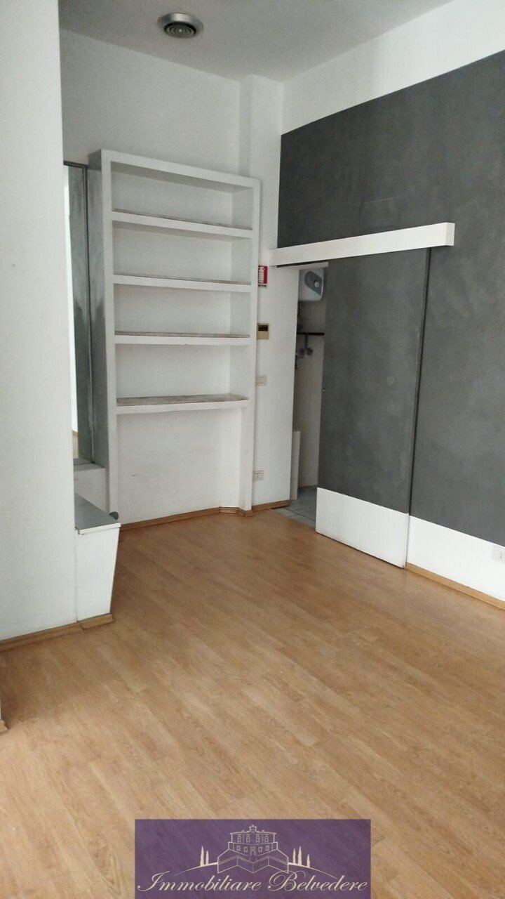 WhatsApp Image 2026-04-09 at 11.18.59.jpeg - Locale Commerciale Via Giovanni Pico della Mirandola, Firenze - foto 2