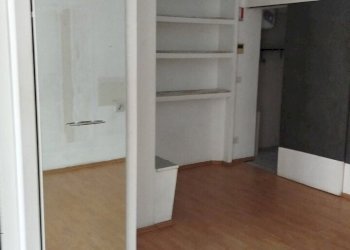 WhatsApp Image 2026-04-09 at 11.20.01.jpeg - Commercial Premises Via Giovanni Pico della Mirandola, Firenze - photo 4