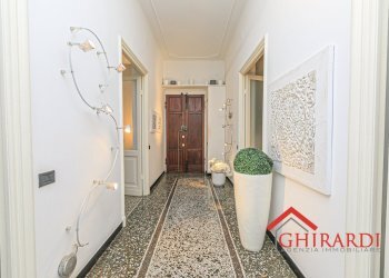 1.3 INGRESSO.jpg - Appartamento PIAZZA BONAVINO 11, Genova (zona Pegli) - foto 5