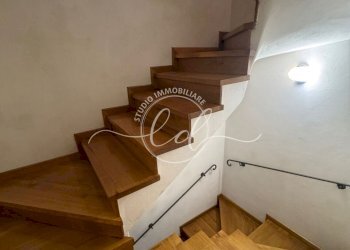 PHOTO-2026-04-03-15-30-59 11.jpg - Porzione di casa Seravezza - foto 11