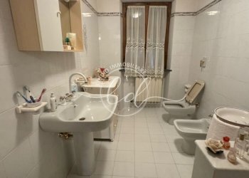 PHOTO-2026-04-03-15-30-59 14.jpg - Porzione di casa Seravezza - foto 14