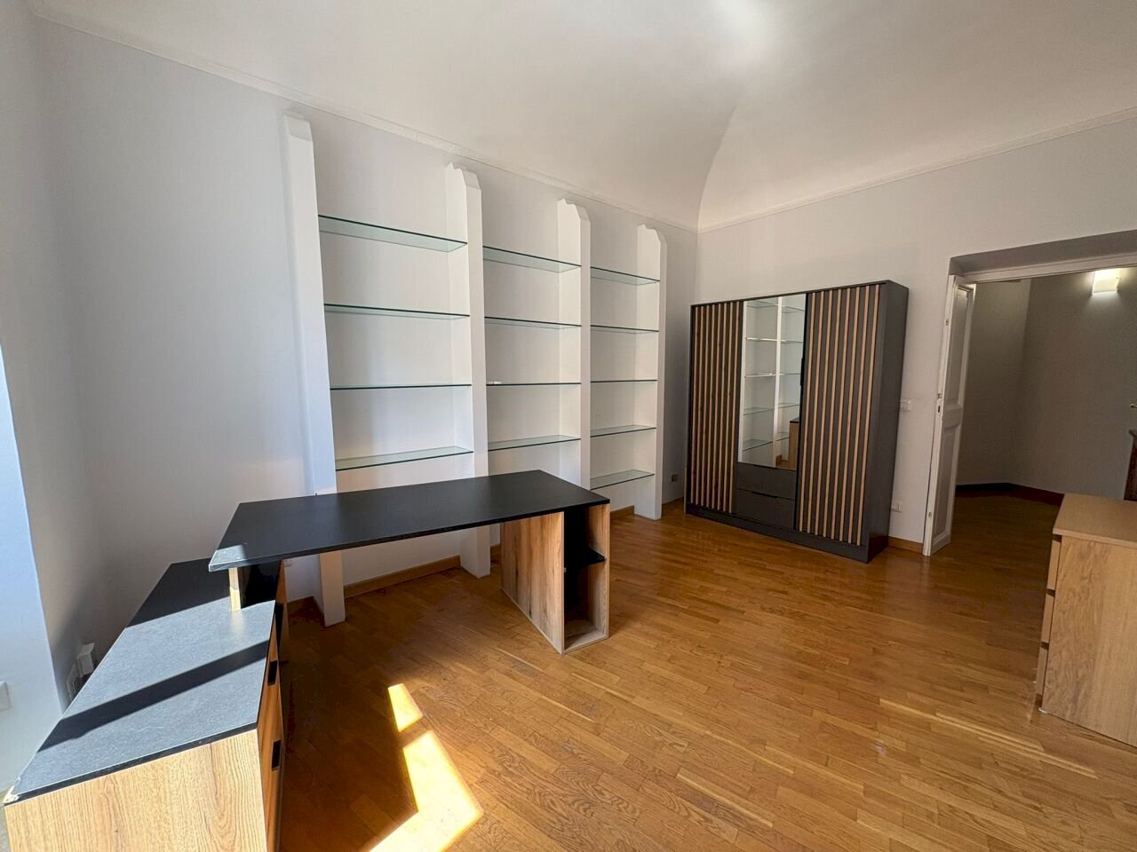 WhatsApp Image 2026-04-10 at 12.57.33 (7).jpeg - Trilocale Via di San Giovanni in Laterano 276, Roma - foto 1