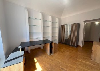 WhatsApp Image 2026-04-10 at 12.57.33 (7).jpeg - Trilocale Via di San Giovanni in Laterano 276, Roma - foto 1