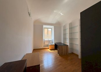 WhatsApp Image 2026-04-10 at 12.57.34 (1).jpeg - Trilocale Via di San Giovanni in Laterano 276, Roma - foto 3