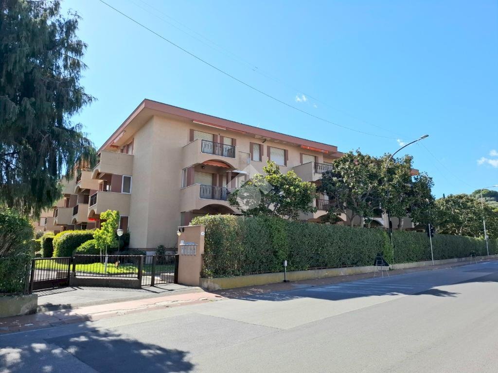 Quadrilocale Via Villebone, Diano Marina - foto 1