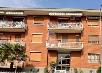 Attic Via dogliotti achille mario, Leini - photo 1