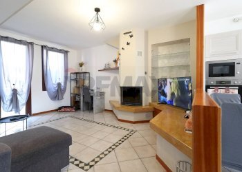 Two-room apartment Palazzago, BG, Palazzago - photo 3