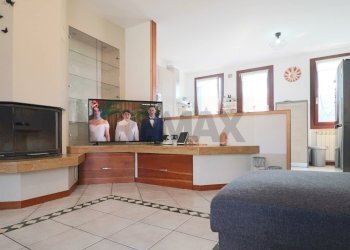 Two-room apartment Palazzago, BG, Palazzago - photo 11