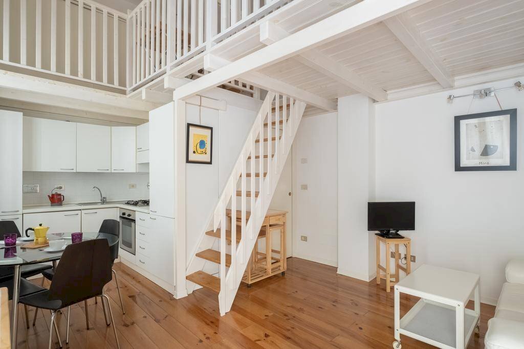 Bilocale Via Santo Stefano 84, Bologna (zona Centro Storico) - foto 1