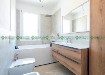 Four-room apartment Via Guglielmo Marconi, San Cesario sul Panaro - photo 35