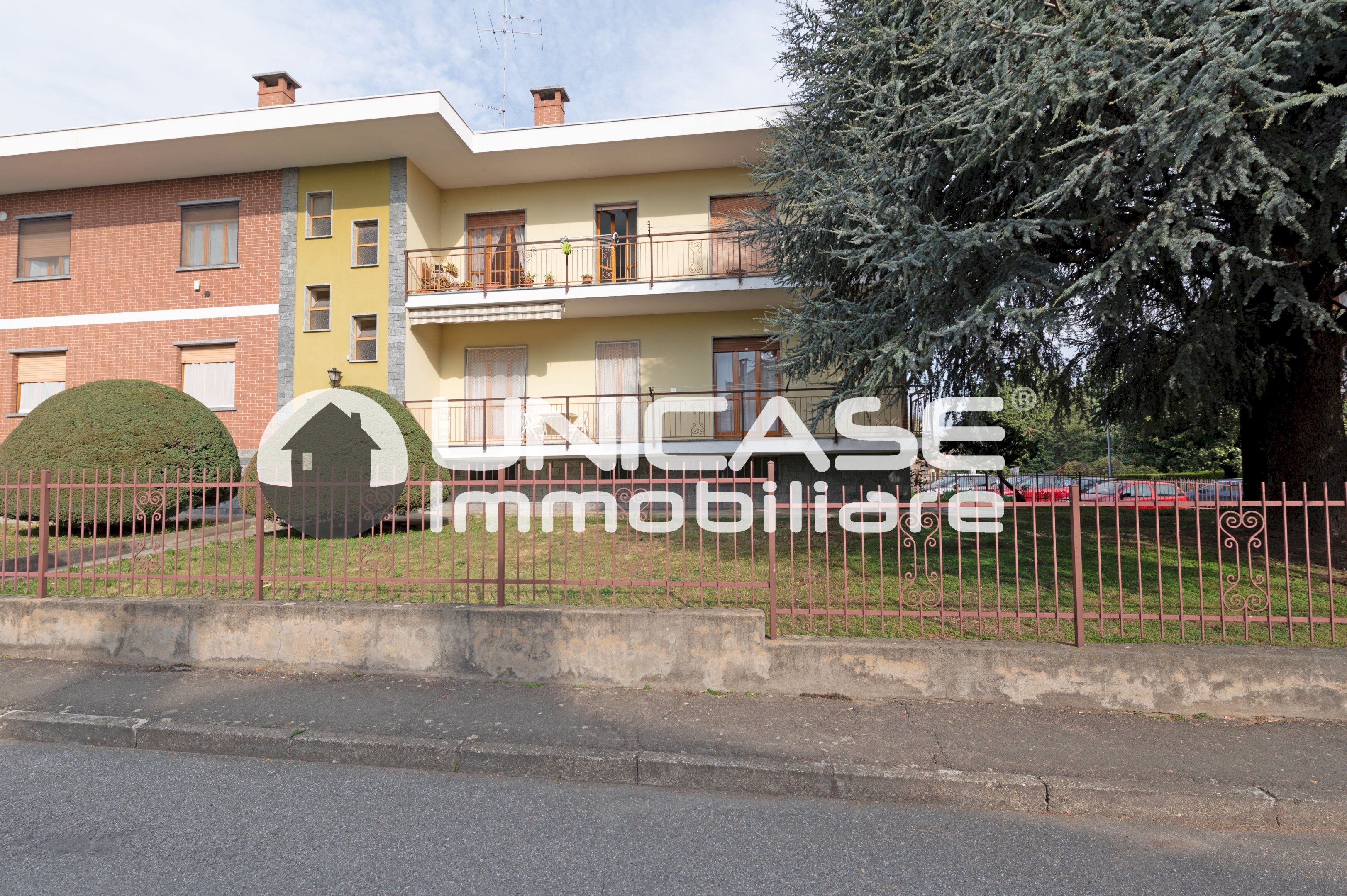 Trilocale via Cesare Caffaratti, 9, Bricherasio - foto 1