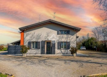 Casa semi indipendente Via Degli Azzarri, Reggio nell'Emilia - foto 2