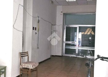 Negozio viale Certosa, Milano - foto 10