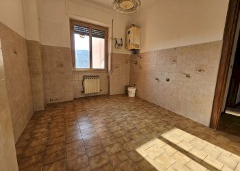 Trilocale Via Sant' ambrogio di fegino, Genova (zona Rivarolo) - foto 3