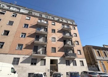 One-room apartment Via Friuli, Milano - photo 1