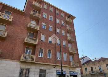 Two-room apartment Via Val della Torre, Torino (neighborhood Lucento) - photo 1