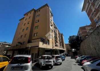 Appartamento Corso Luigi Andrea Martinetti, Genova (zona Sampierdarena) - foto 2
