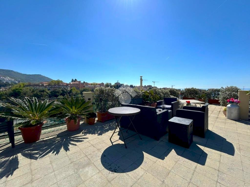 Quadrilocale Via Brigata Salerno, Genova (zona Sturla) - foto 3