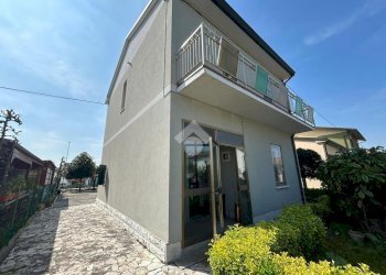 Villa Via Manfredonia, Ravenna (zona Fosso Ghiaia) - foto 1