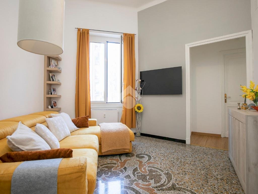 Quadrilocale Via Montaldo, Genova (zona Marassi) - foto 1