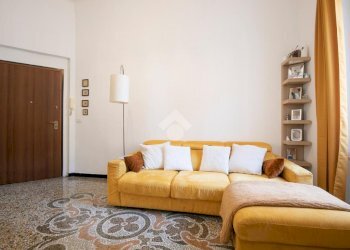 Quadrilocale Via Montaldo, Genova (zona Marassi) - foto 2