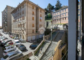 Quadrilocale Via Montaldo, Genova (zona Marassi) - foto 9