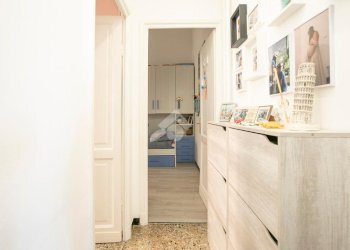 Quadrilocale Via Montaldo, Genova (zona Marassi) - foto 11