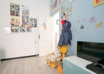 Quadrilocale Via Montaldo, Genova (zona Marassi) - foto 21