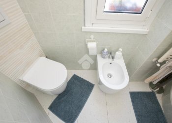 Quadrilocale Via Montaldo, Genova (zona Marassi) - foto 26