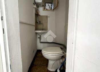 Shop via Andrea Costa, Bologna (neighborhood Costa Saragozza) - photo 13