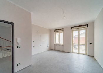 Bilocale via roberto blanchi di roascio, Dronero - foto 1