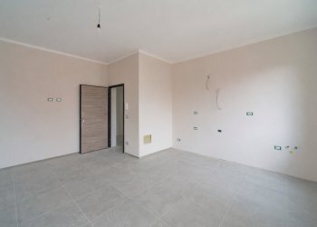 Bilocale via roberto blanchi di roascio, Dronero - foto 2