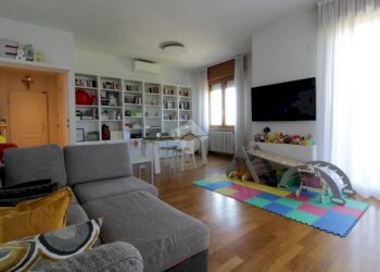 Three-room apartment Viale vittorio veneto, Sedriano - photo 4