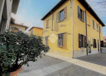 Monolocale Piazza Don Mario Mottironi, Liscate - foto 1