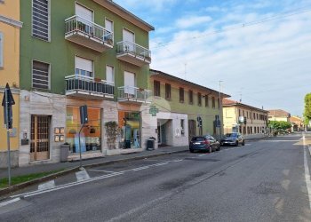 Two-room apartment Via S. Bernardo, Mesero - photo 1