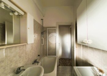 Two-room apartment Via S. Bernardo, Mesero - photo 10