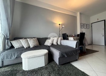 Three-room apartment Via Dante Alighieri, Pessano con Bornago - photo 2