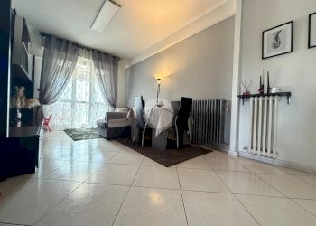 Three-room apartment Via Dante Alighieri, Pessano con Bornago - photo 5