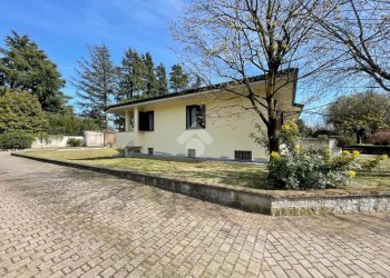 Villa Viale dei Tigli, Busto Garolfo - foto 8