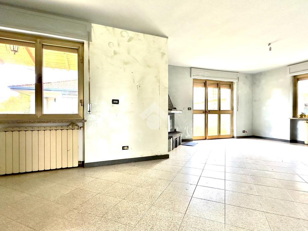 Three-family Villa Via Gioacchino Rossini, Basaluzzo - photo 2