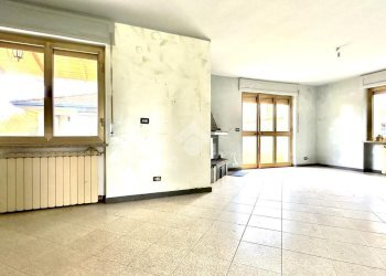 Three-family Villa Via Gioacchino Rossini, Basaluzzo - photo 2