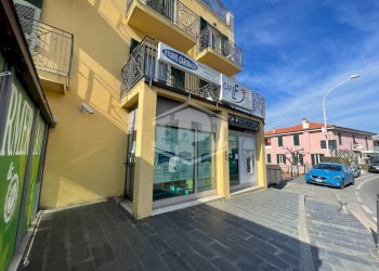 Locale Commerciale Via Aurelia, San Lorenzo al Mare - foto 2