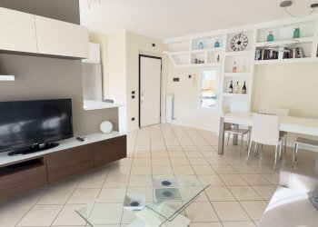 Three-room apartment Vimercate - photo 1