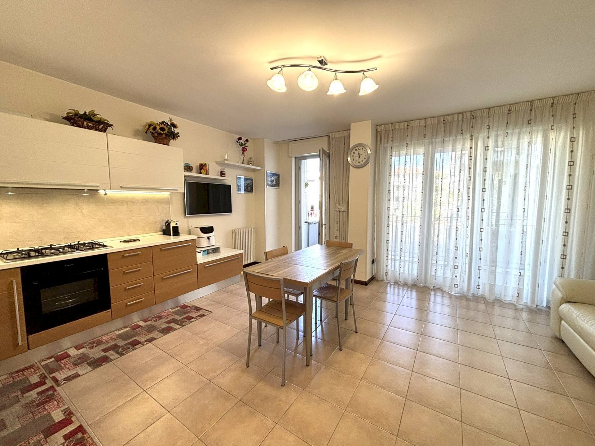 Foto 2 - One-room apartment VIA CANOVA, Varese - photo 2