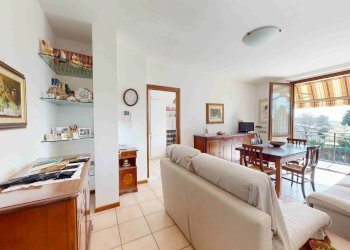 Foto 3 - Trilocale VIA PINDEMONTE, Tradate - foto 3