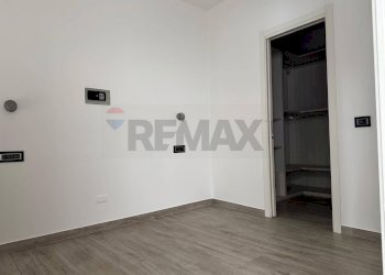 Stanza vuota - One-room apartment VIA BUZZI LEONE
 
26, Viggiù - photo 10