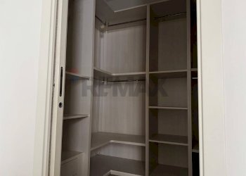 Cabina armadio - One-room apartment VIA BUZZI LEONE
 
26, Viggiù - photo 11