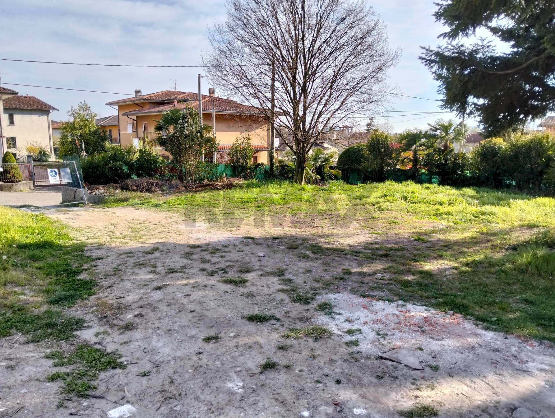 Giardino - Terreno edificabile Via Asilo
5, Gavirate - foto 2