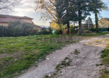 Giardino - Terreno edificabile Asilo
 
5, Gavirate - foto 1