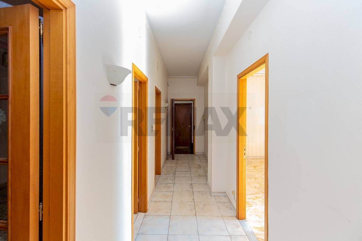 Hall / corridoio - Trilocale Via Piemonte
 
39, Acireale - foto 2